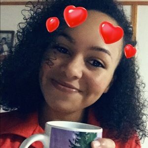 Meet your Posher, Selena